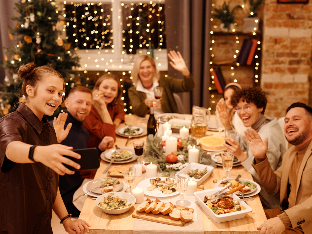 Szukasz filmów na Boże Narodzenie, które zachwycą całą rodzinę? Wybierz ponadczasowe bajki świąteczne!  